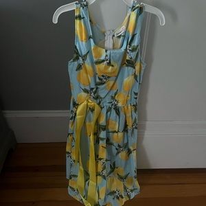 Girls Easter dresses size 7/8 worn once perfect condition